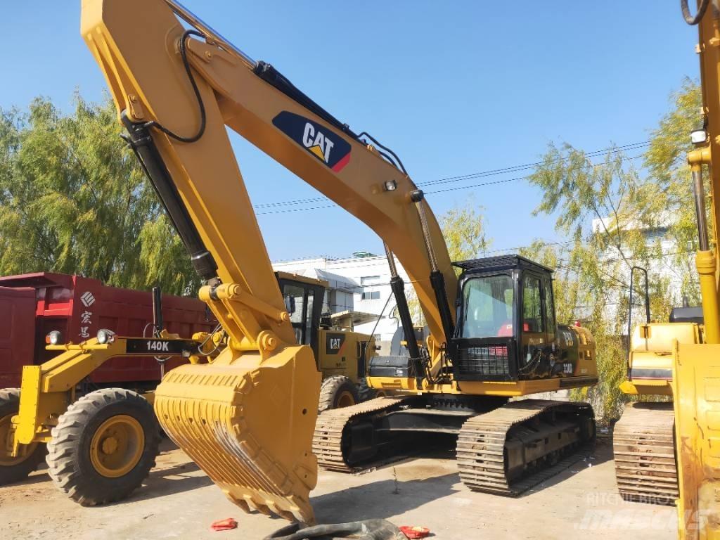 CAT 330 D Gravemaskiner på larvebånd