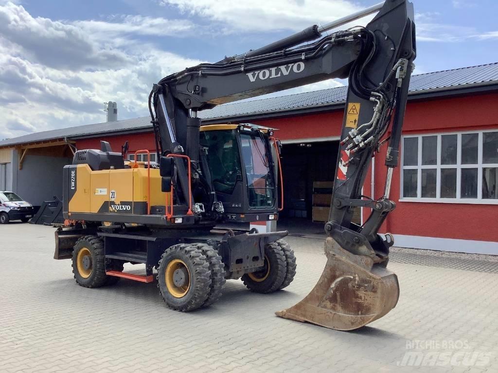 Volvo EW 220 E Gravemaskiner på hjul