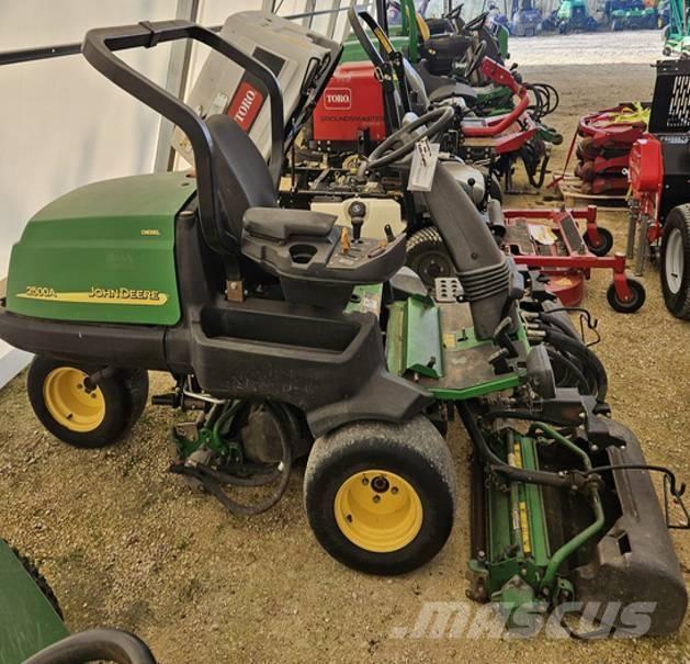 John Deere 2500 A Green plæneklippere