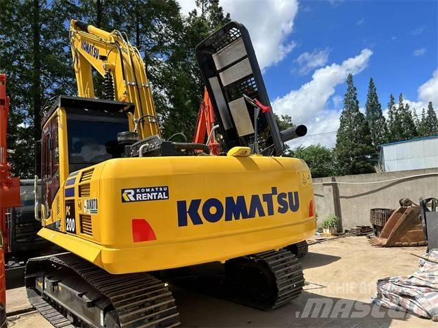 Komatsu PC 200-8 Gravemaskiner på larvebånd