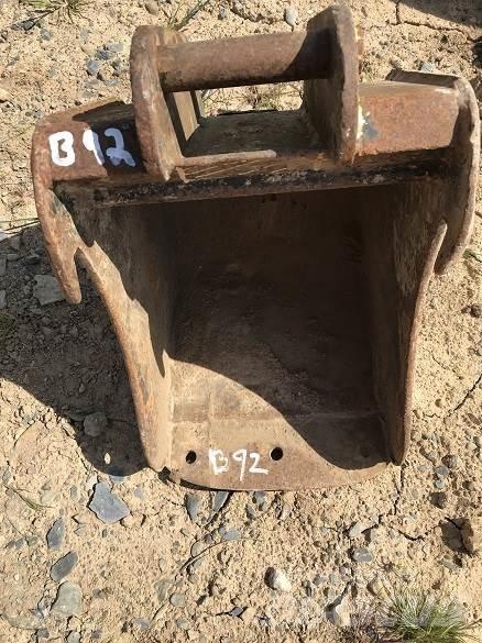  12 BUCKET, 30mm PINS Skovle