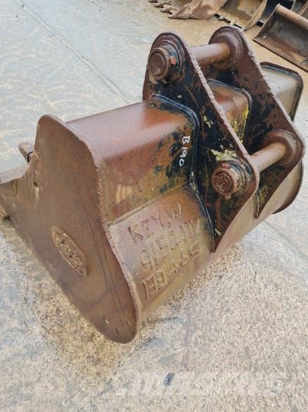  4' BUCKET, 65mm PINS Skovle