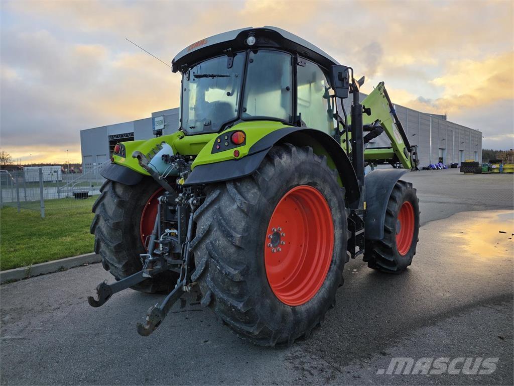 CLAAS Arion 440 Traktorer
