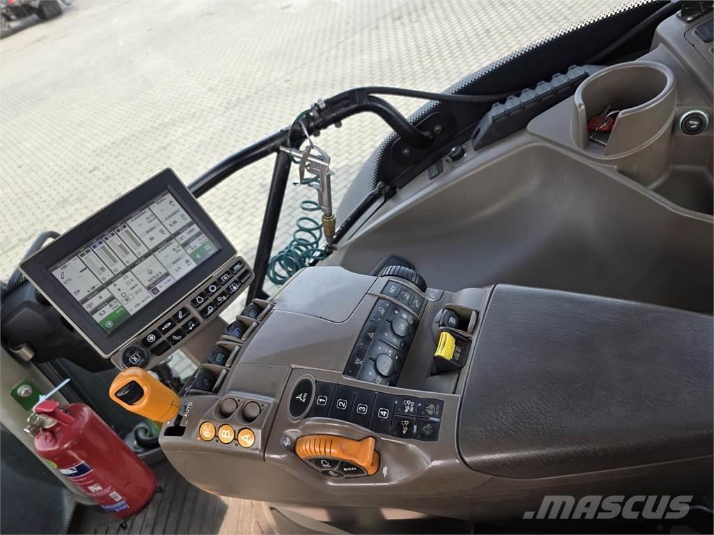 John Deere 6215R Traktorer