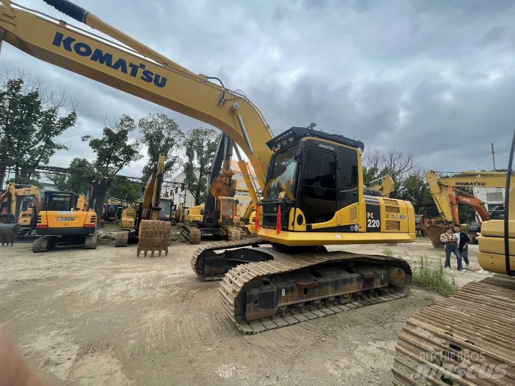 Komatsu PC 220 Gravemaskiner på larvebånd