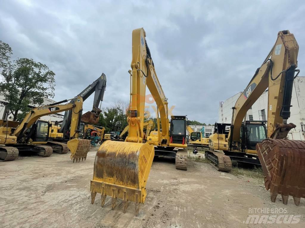 Komatsu PC 220 Gravemaskiner på larvebånd