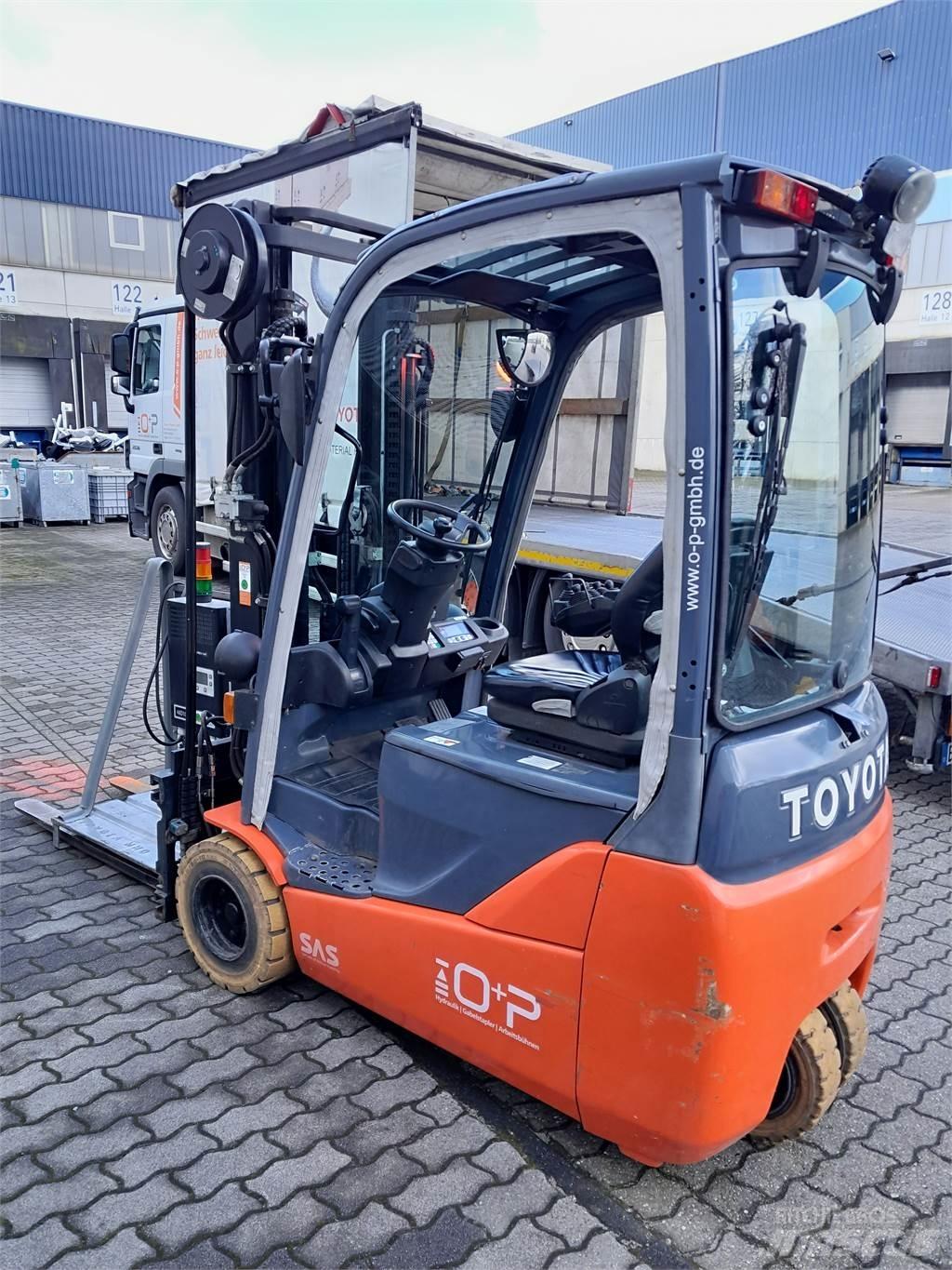 Toyota 8FBEKT18 El gaffeltrucks