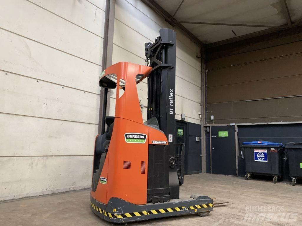 BT RRE140 Reachtruck