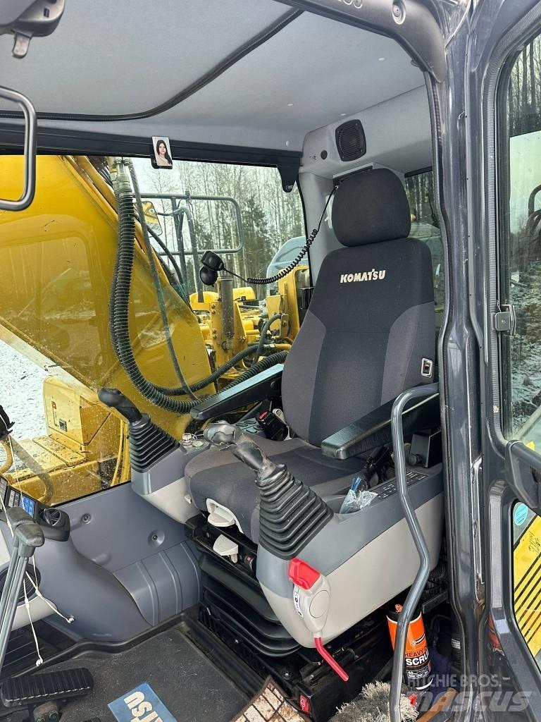 Komatsu PC210LC-11 Gravemaskiner på larvebånd