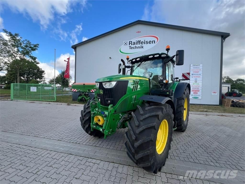 John Deere 6215 R Traktorer