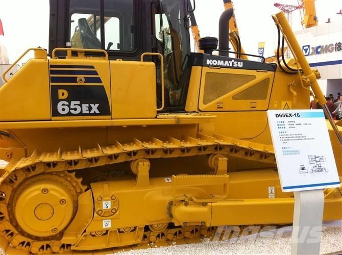 Komatsu D 65 EX-16 Bulldozer på larvebånd