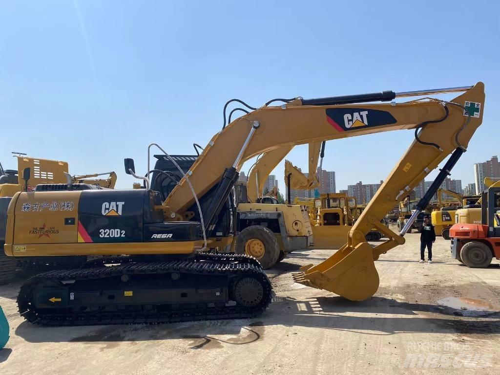 CAT 320 D 2 Midi-gravemaskiner 7t - 12t