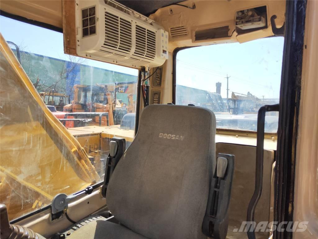 CAT 320B Gravemaskiner på larvebånd