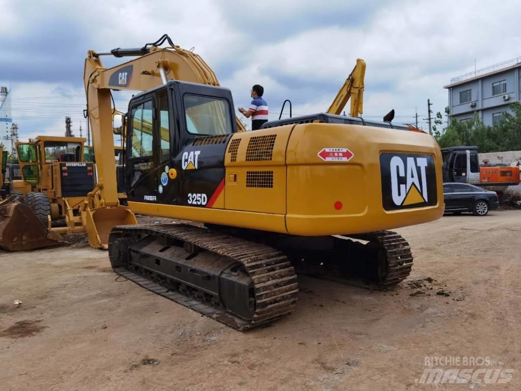 CAT 325DL Gravemaskiner på larvebånd