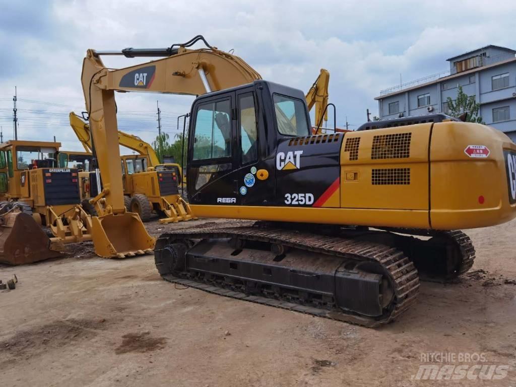 CAT 325DL Gravemaskiner på larvebånd
