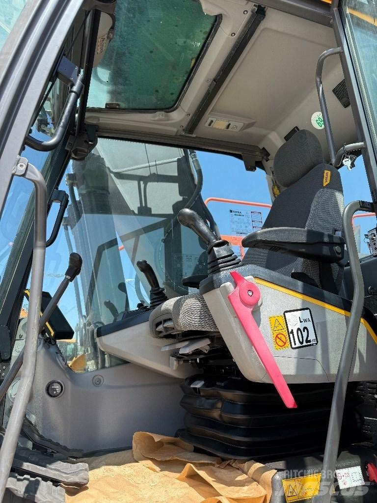 Volvo EC 220 E Gravemaskiner på larvebånd