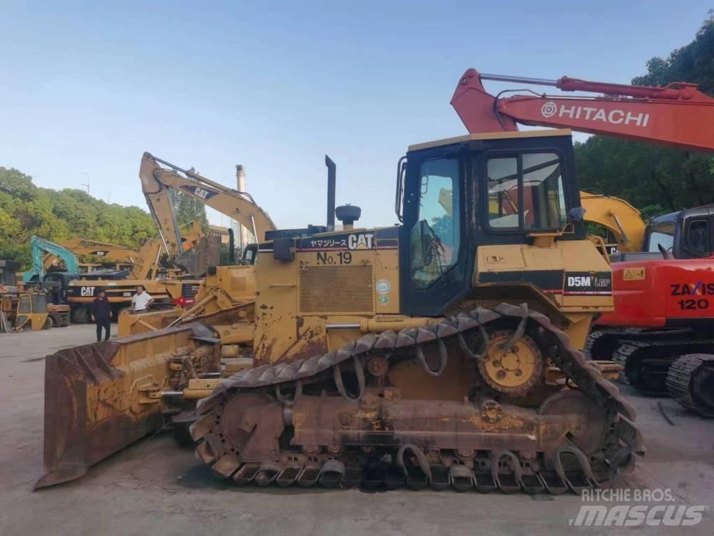 CAT D 5 M Bulldozer på larvebånd