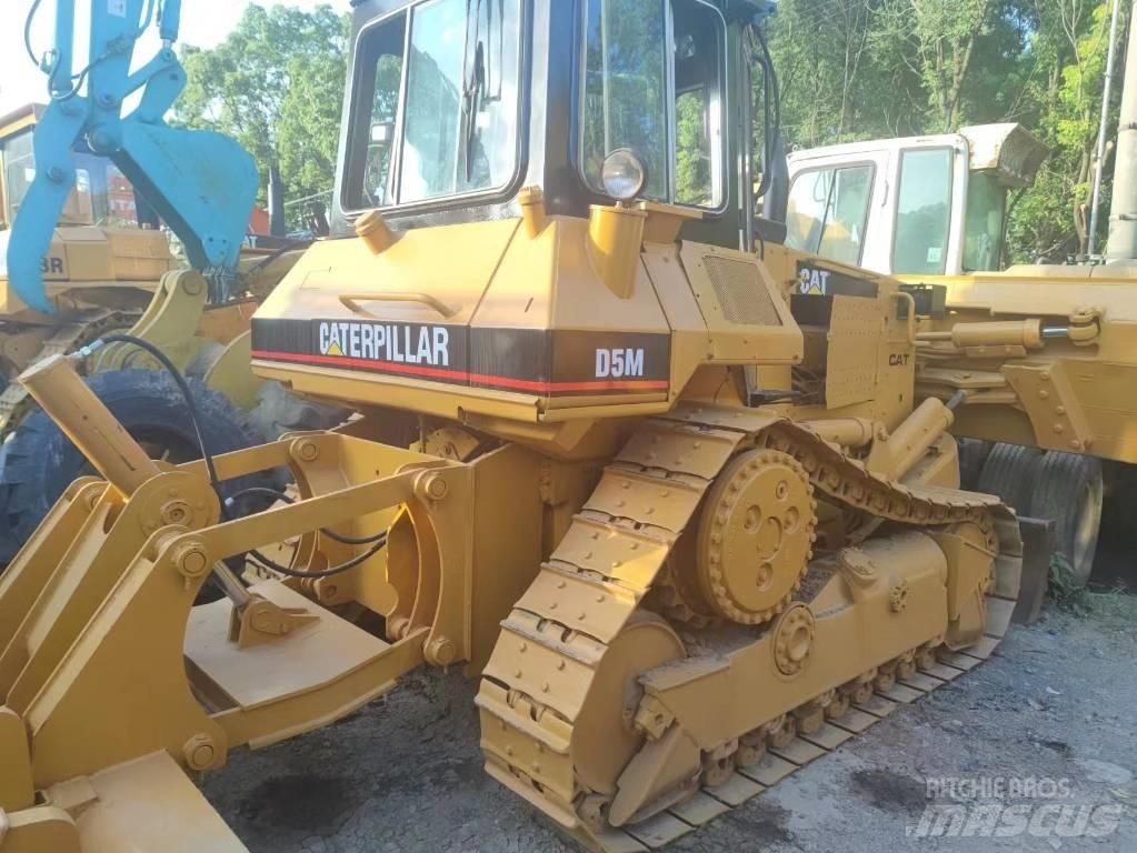 CAT D 5 M Bulldozer på larvebånd
