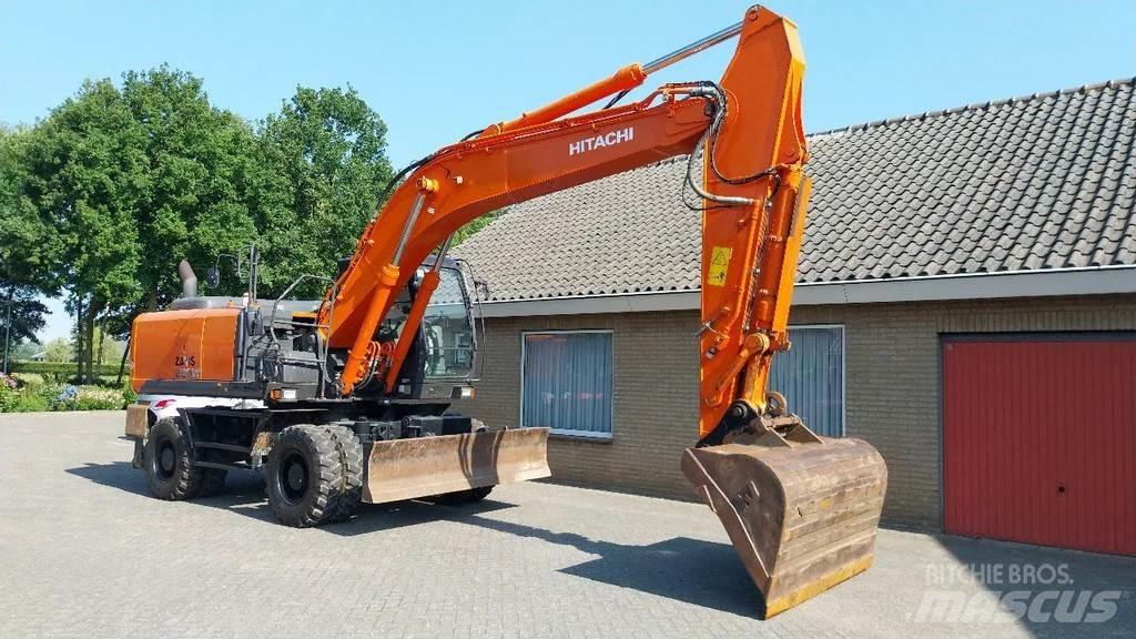 Hitachi ZX220W-5B Gravemaskiner på hjul