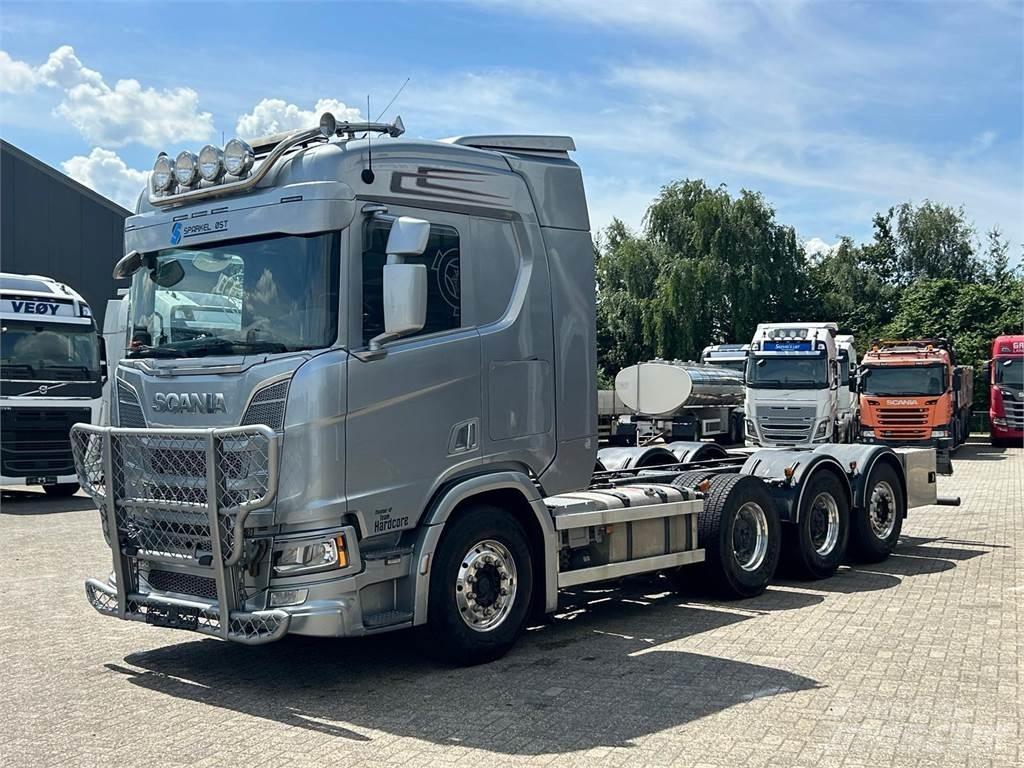 Scania R 650 8X4 Chassis