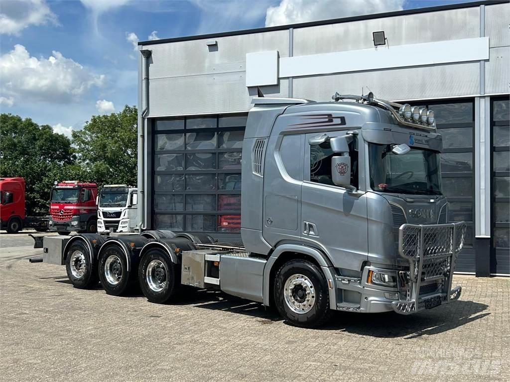 Scania R 650 8X4 Chassis