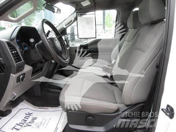 Ford F550 Lastbiler med tip