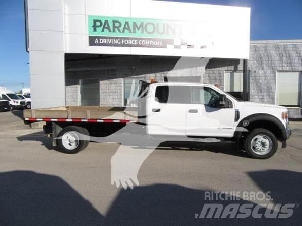 Ford F550 Lastbil med lad/Flatbed