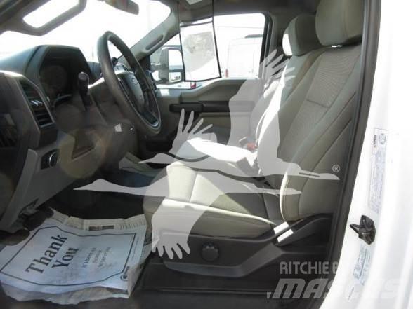 Ford F550 Lastbiler med tip