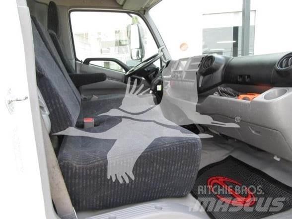 Hino 195 Lastbil med lad/Flatbed