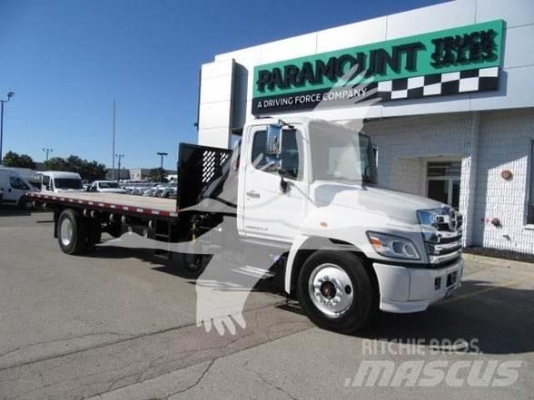 Hino L7 Lastbil med lad/Flatbed