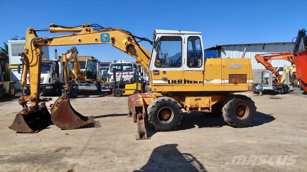Liebherr A 902 Gravemaskiner på hjul