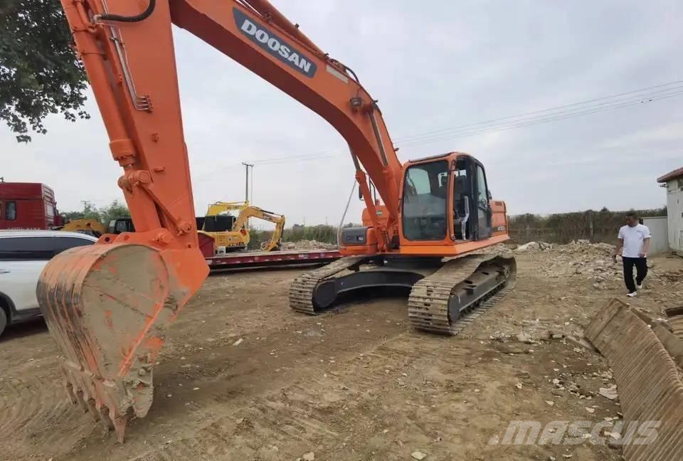 Doosan DX300LC Gravemaskiner på larvebånd
