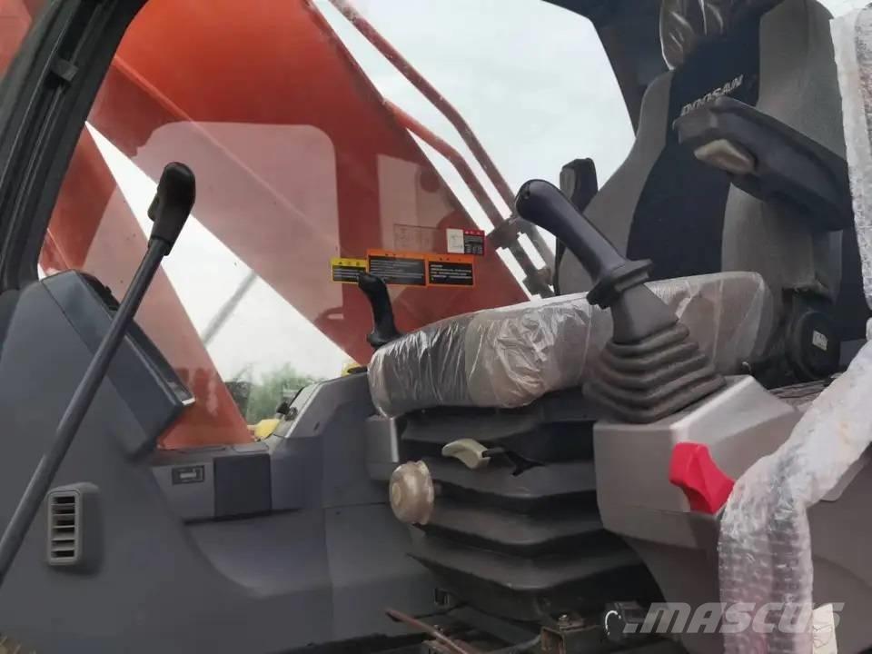 Doosan DX300LC Gravemaskiner på larvebånd