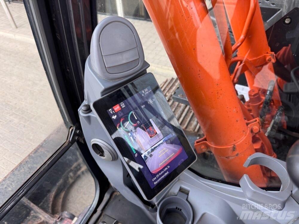Hitachi ZX135USBL-7 Gravemaskiner på larvebånd