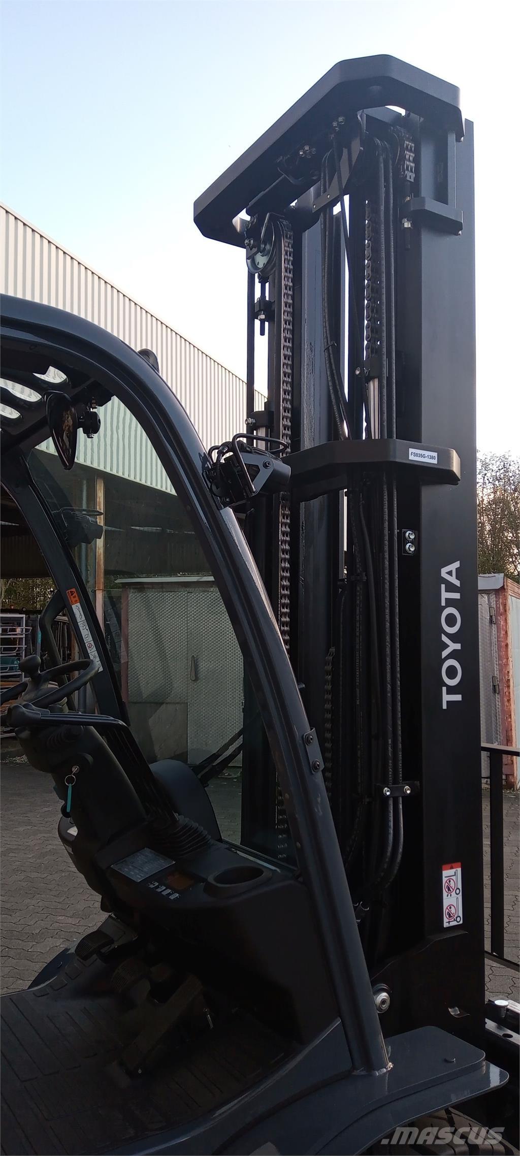 Toyota 02-8FGJF35 LPG gaffeltrucks