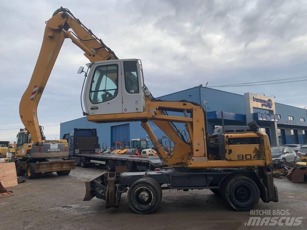 Liebherr A 904 C Gravemaskiner på hjul