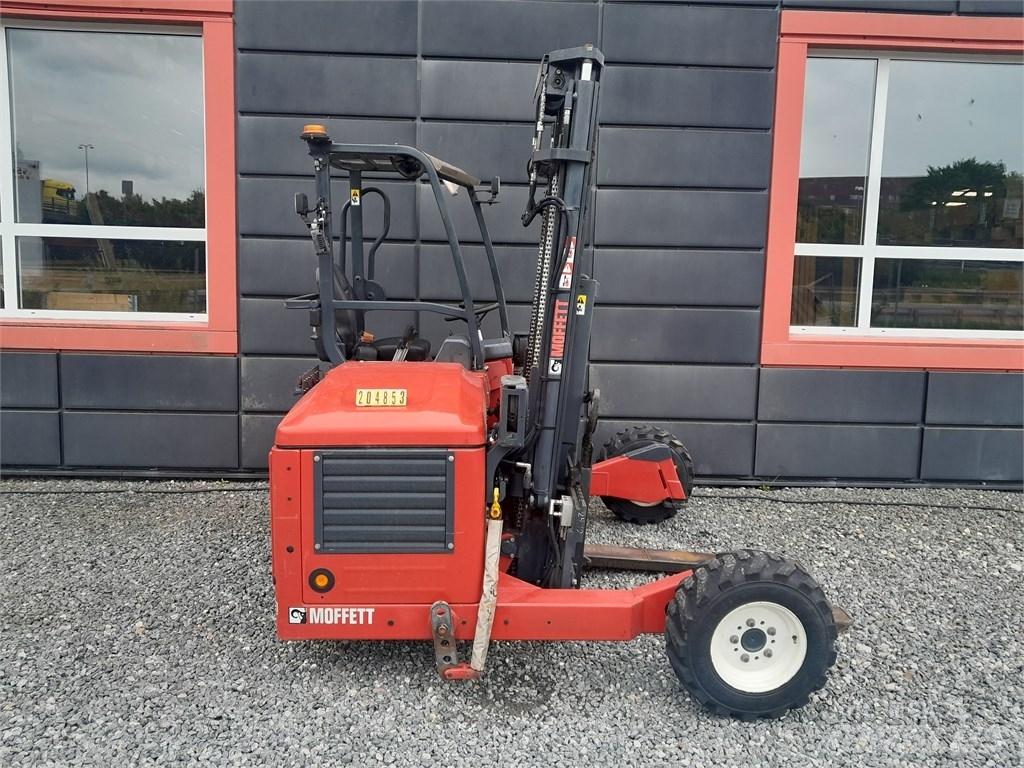 Moffett M4 25.3 Gaffeltrucks - andre