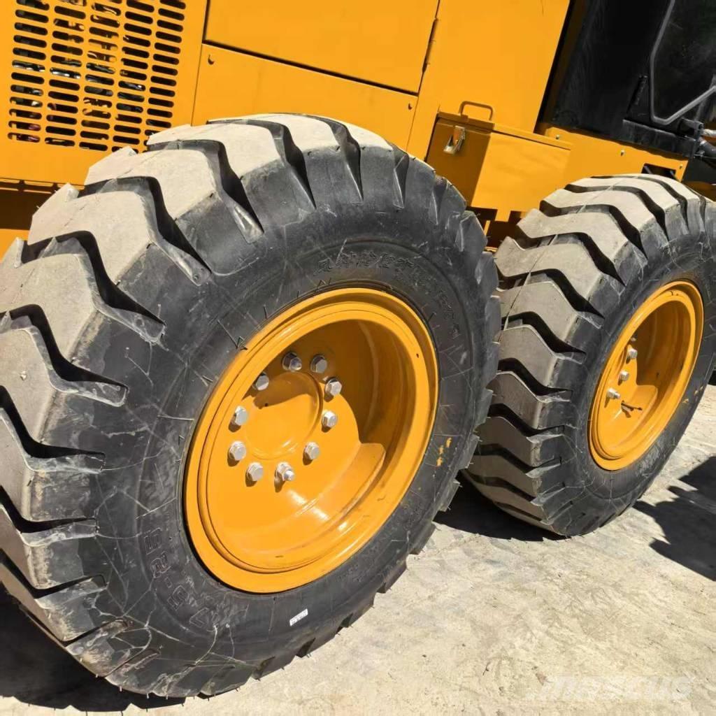 CAT 140 K Vejhøvle / Gradere