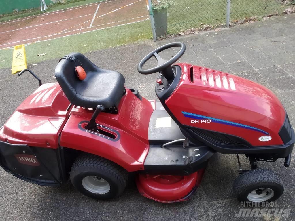 Toro zitmaaier DH140 Traktorklippere