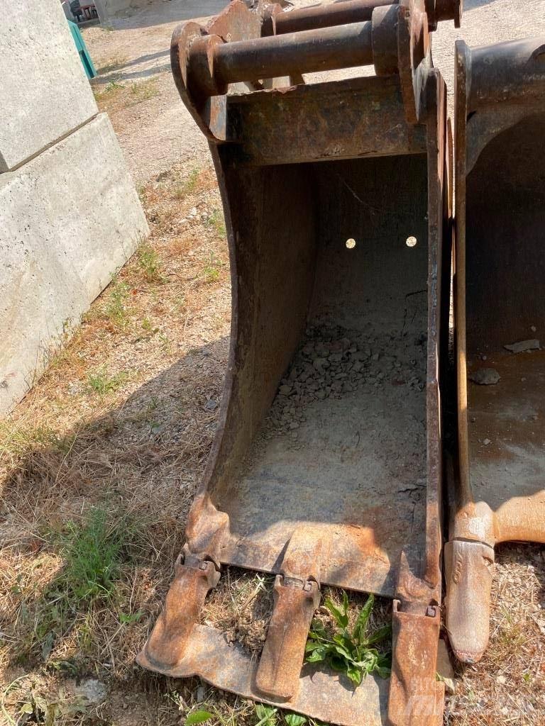 Komatsu PW148-11 Gravemaskiner på hjul