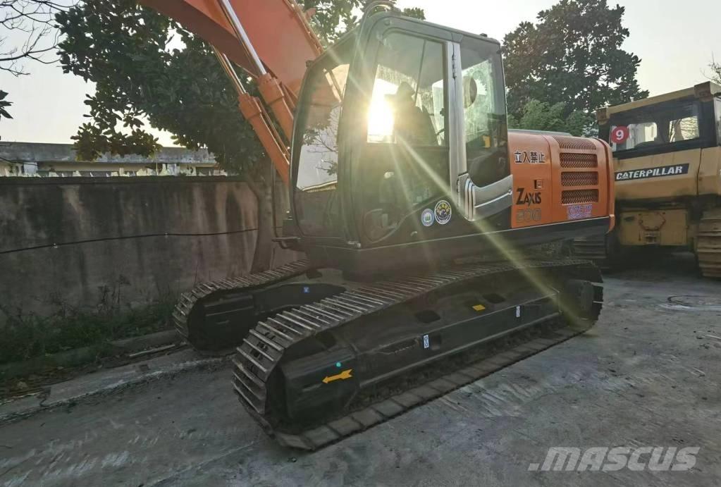 Hitachi ZX 200 Gravemaskiner på larvebånd