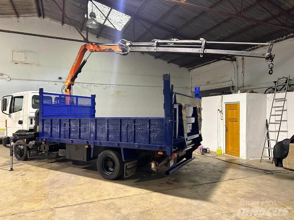 Nissan ATLEON 140 Lastbil med lad/Flatbed