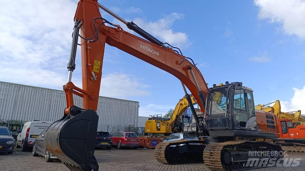 Hitachi ZX 220 LC Gravemaskiner på larvebånd
