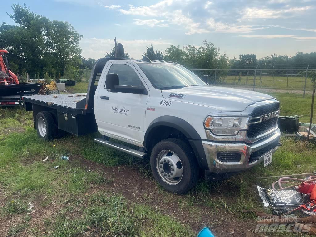 RAM 5500 Lastbil med lad/Flatbed