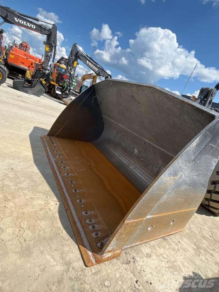 Volvo L220H Læssemaskiner på hjul