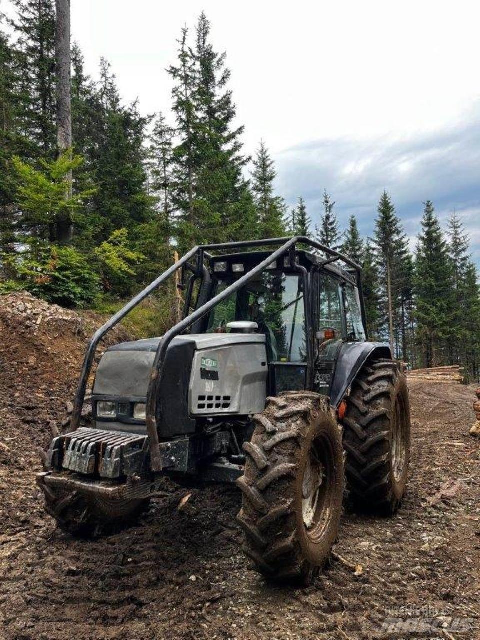 Valtra 6550 Skovbrugstraktorer