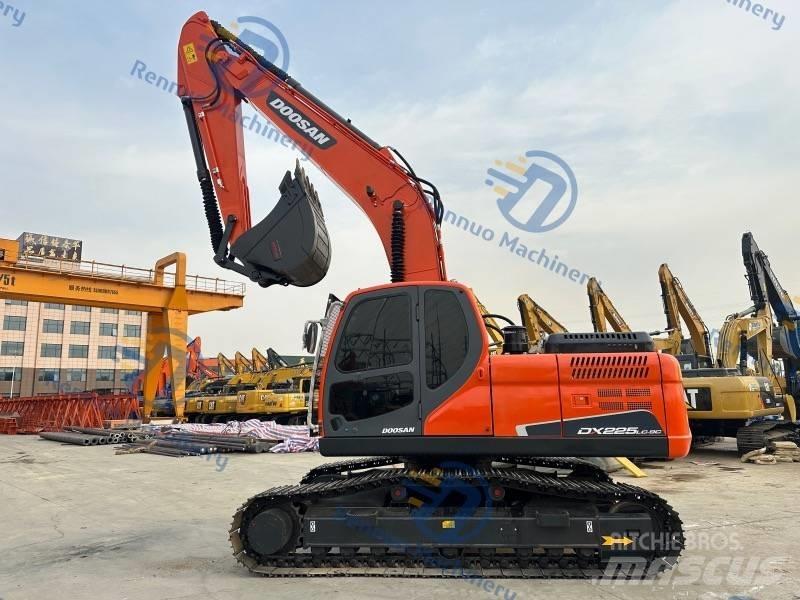 Doosan DX 225 LC-9C Gravemaskiner på larvebånd