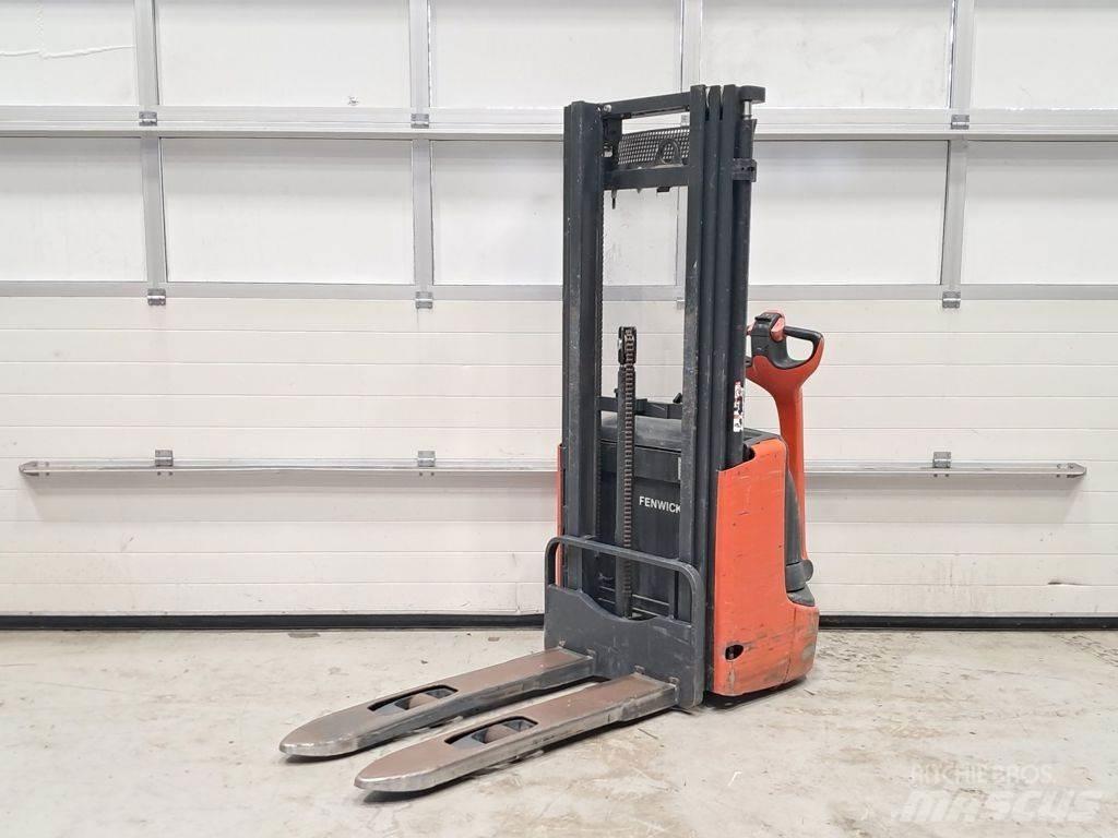 Linde L10 Gaffelstabler med gående fører