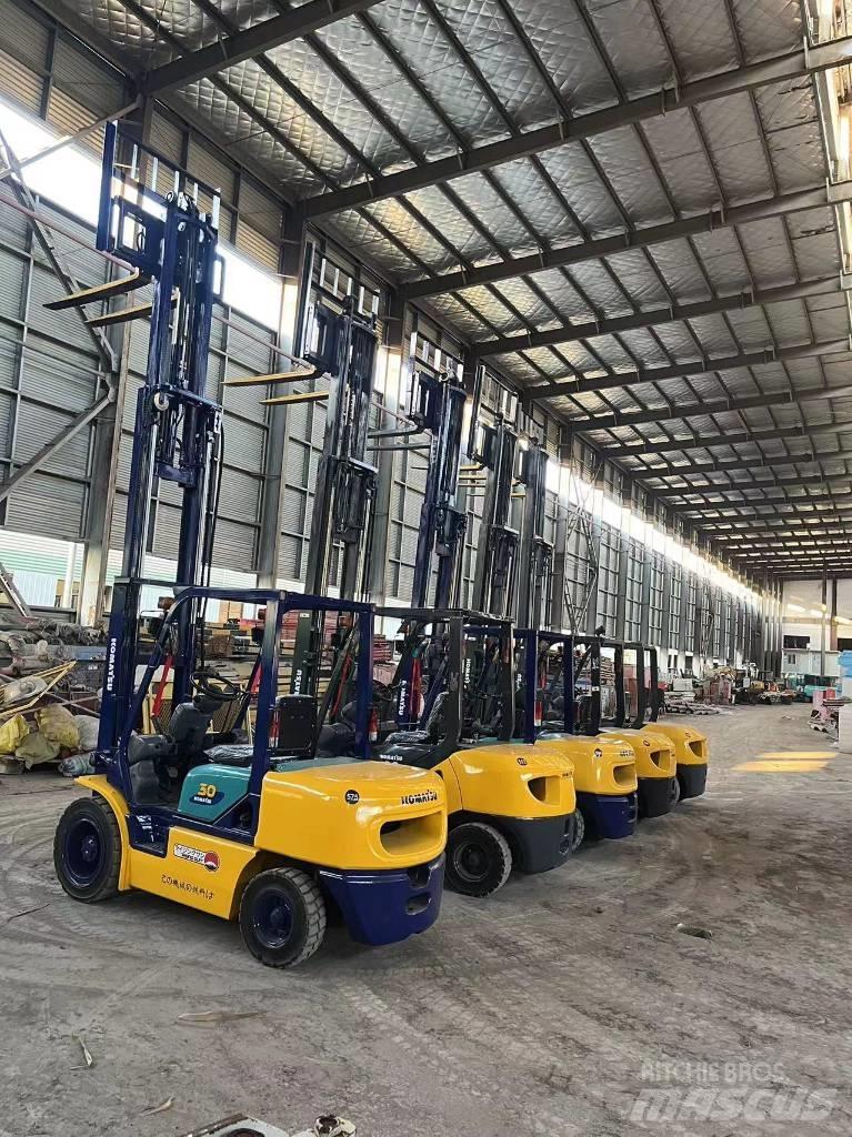 Komatsu FD 30 T-17 Diesel gaffeltrucks