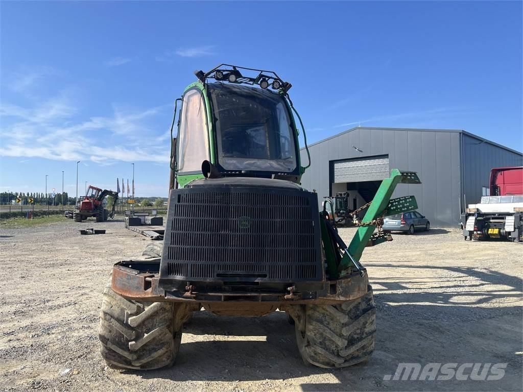 John Deere 1010E Skovningsmaskiner